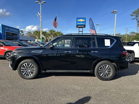 Used 2023 Nissan Armada SL w/ Captain's Chairs Package image 13