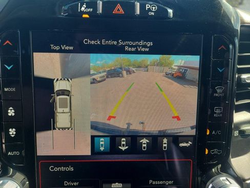 Used 2019 RAM 1500 Laramie AWD/4WD image 19