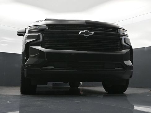 Used 2023 Chevrolet Suburban RST w/ Luxury Package AWD/4WD image 46