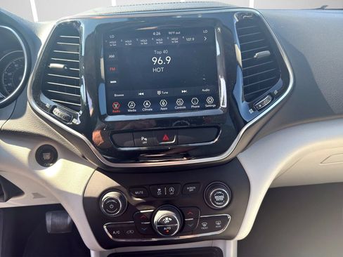 Used 2020 Jeep Cherokee Limited AWD/4WD image 19