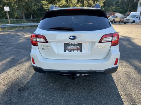 Used 2015 Subaru Outback 2.5i Limited AWD/4WD image 6