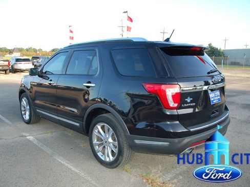 Used 2019 Ford Explorer Limited w/ Ford Safe & Smart Package AWD/4WD image 3