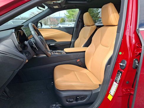 Used 2024 Lexus RX 350 Premium w/ Accessory Package (Z1) image 10