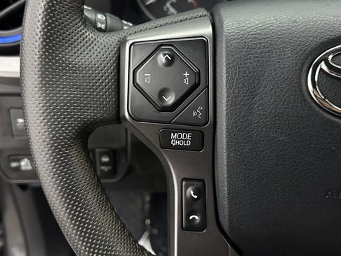 Used 2020 Toyota Tacoma TRD Sport RWD image 17