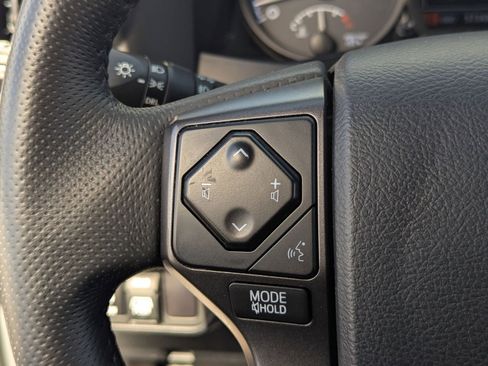 Used 2017 Toyota Tacoma TRD Off-Road w/ Tow Package image 25