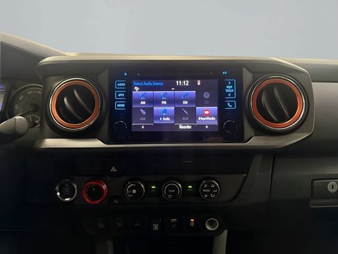 Used 2019 Toyota Tacoma TRD Sport w/ Technology Package AWD/4WD image 51