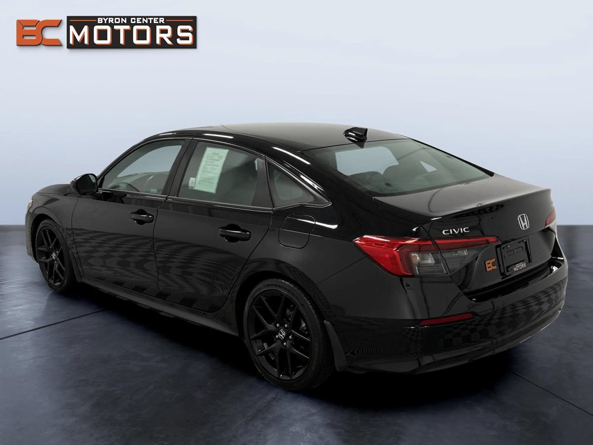 Used 2023 Honda Civic Sport image 4