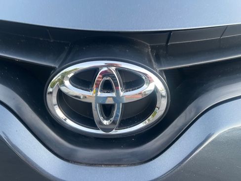 Used 2014 Toyota Corolla L image 32