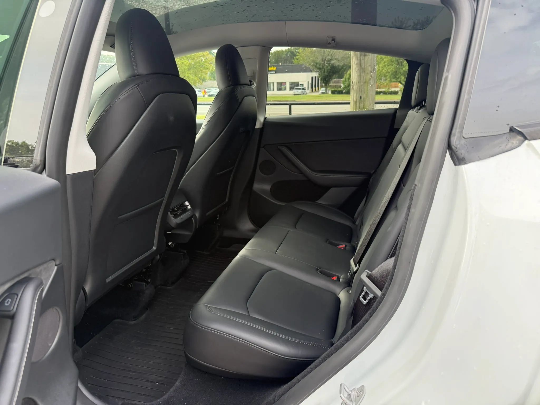 Used 2023 Tesla Model Y Performance AWD/4WD image 4