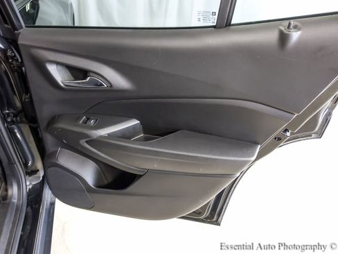 Used 2025 Chevrolet Trax LT w/ Driver Confidence Package image 21