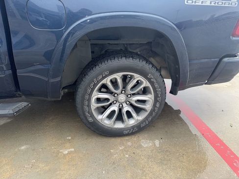 Used 2020 RAM 1500 Laramie w/ Sport Appearance Package AWD/4WD image 6