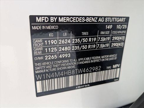 Used 2026 Mercedes-Benz GLB 250 4MATIC image 16