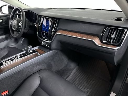 Used 2024 Volvo V60 B5 Cross Country Plus AWD/4WD image 30