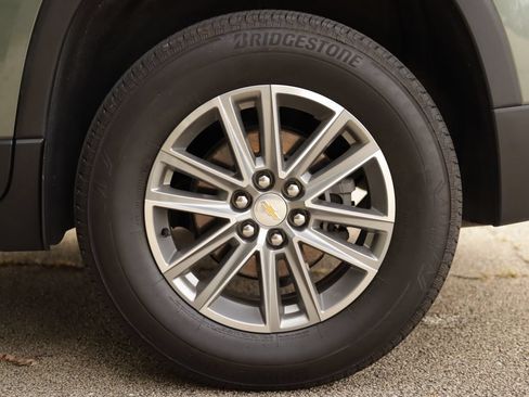 Used 2023 Chevrolet Traverse LT w/ LPO, Floor Liner Package AWD/4WD image 38
