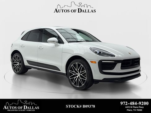 Used 2023 Porsche Macan AWD/4WD image 1