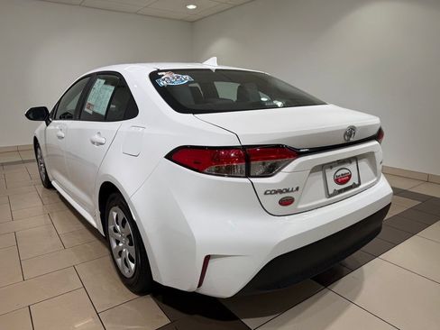 Used 2024 Toyota Corolla LE FWD image 3