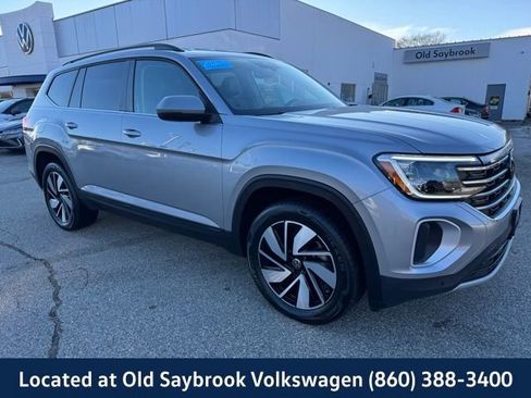 Certified 2024 Volkswagen Atlas SE image 3