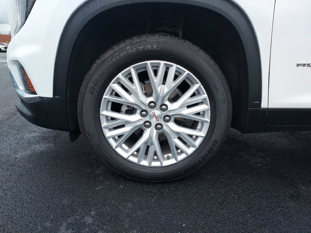 Used 2026 GMC Acadia Elevation w/ Elevation Premium Package FWD image 10