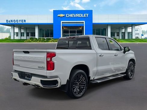 Used 2020 Chevrolet Silverado 1500 High Country w/ Technology Package image 9