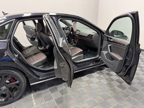 Used 2024 Volkswagen Jetta GLI Autobahn image 20