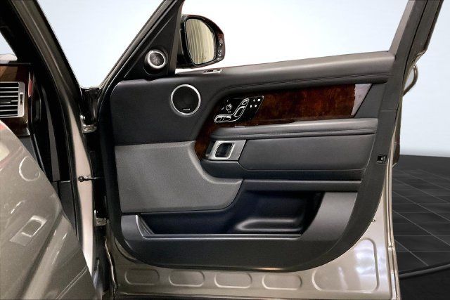 Used 2022 Land Rover Range Rover P525 Westminster Edition AWD/4WD image 26
