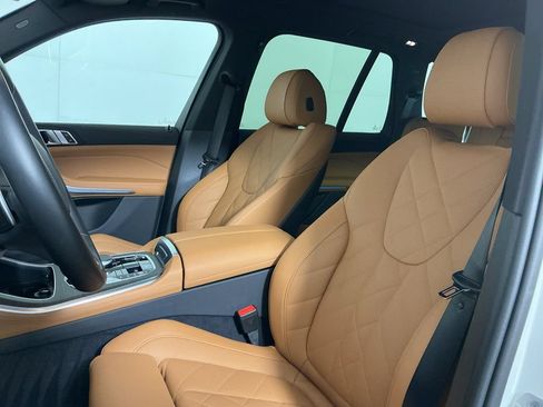 Certified 2026 BMW X5 xDrive50e w/ M Sport Package AWD/4WD image 25