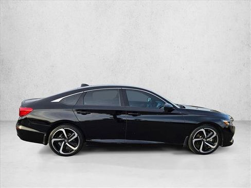 Used 2022 Honda Accord Sport image 4