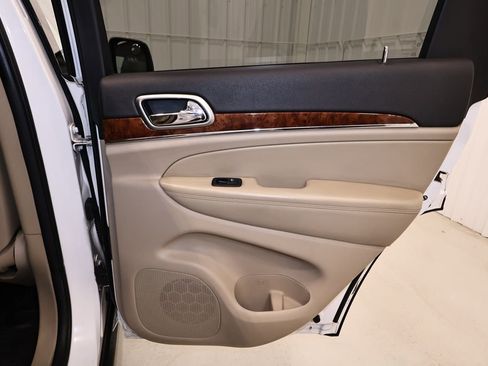 Used 2013 Jeep Grand Cherokee Limited w/ Trailer Tow Group image 17