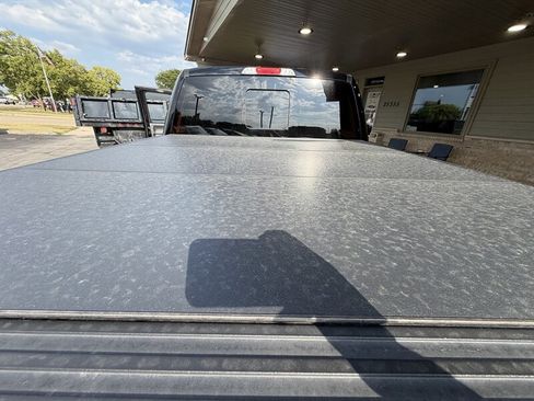 Used 2018 Ford F150 Lariat w/ Equipment Group 502A Luxury AWD/4WD image 16