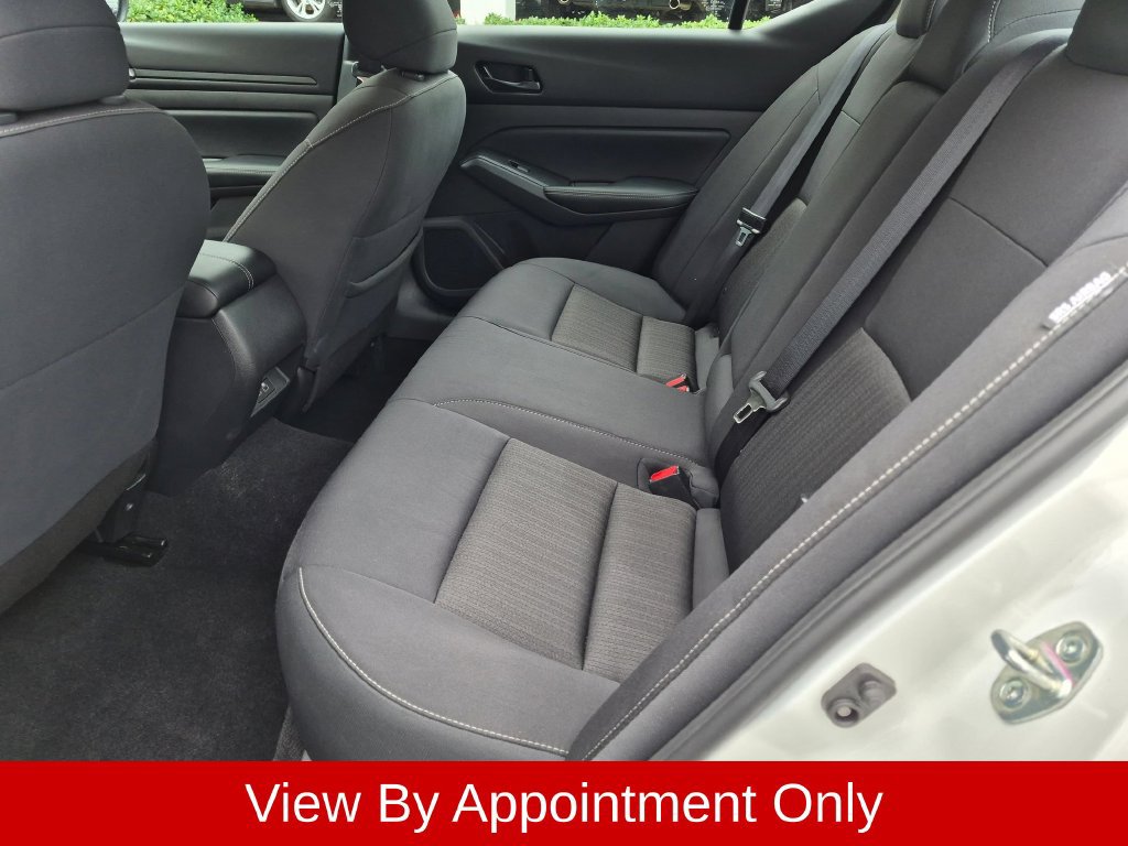 Used 2025 Nissan Altima 2.5 SV FWD image 24