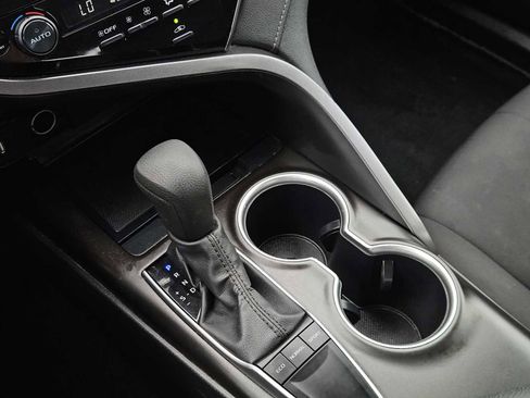 Used 2024 Toyota Camry LE image 20