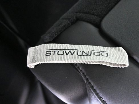 New 2026 Chrysler Pacifica Limited image 16