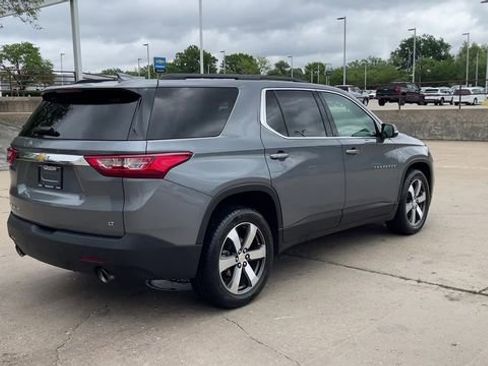 Used 2020 Chevrolet Traverse LT w/ LT Premium Package AWD/4WD image 8
