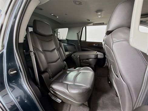 Used 2020 Cadillac Escalade Luxury image 27