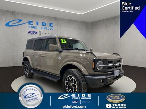 Certified 2025 Ford Bronco Outer Banks AWD/4WD image 1