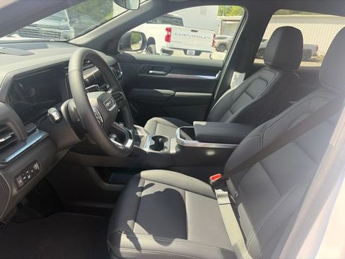 New 2027 GMC Terrain Elevation w/ Elevation Premium Package AWD/4WD image 12