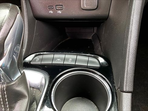 Used 2024 Buick Encore GX Preferred FWD image 36