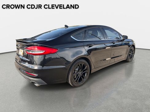 Used 2019 Ford Fusion SE w/ Equipment Group 151A image 4