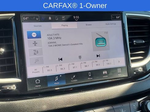 Used 2024 Chrysler Pacifica Touring-L FWD image 20