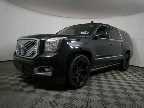 Used 2017 GMC Yukon XL Denali w/ Open Road Package image 7