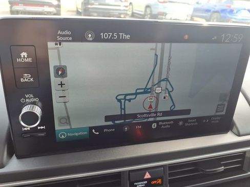 Certified 2025 Honda Pilot Touring image 12