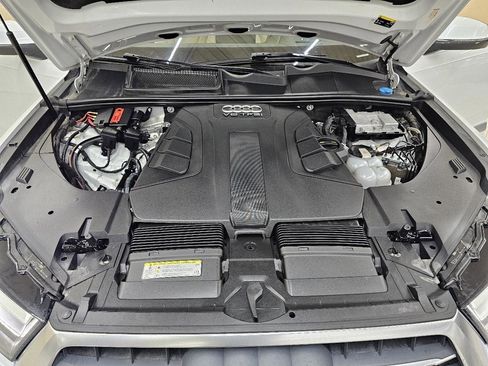 Used 2017 Audi Q7 3.0T Prestige w/ Prestige Package image 45