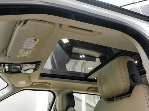 Used 2018 Land Rover Range Rover Sport Supercharged AWD/4WD image 7