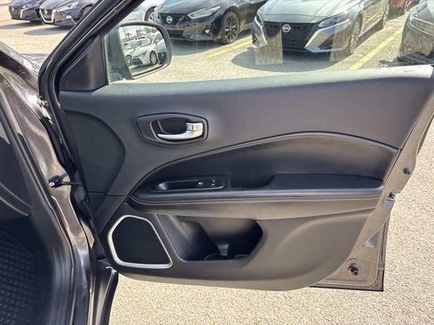 Used 2019 Jeep Compass Latitude w/ Cold Weather Group image 14