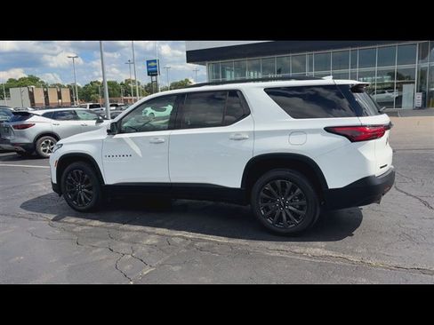 Certified 2023 Chevrolet Traverse RS w/ LPO, Floor Liner Package FWD image 6