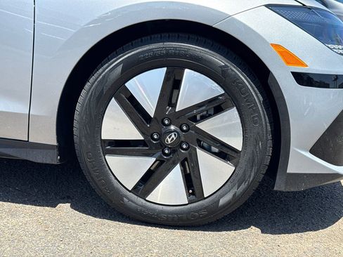 Used 2024 Hyundai Ioniq 6 SE RWD image 7