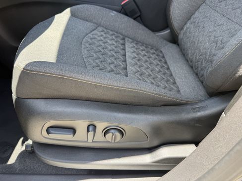 Used 2024 Chevrolet Equinox LT AWD/4WD image 29