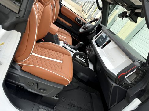 Used 2026 Ford Bronco Raptor w/ Interior Carbon Fiber Pack AWD/4WD image 36