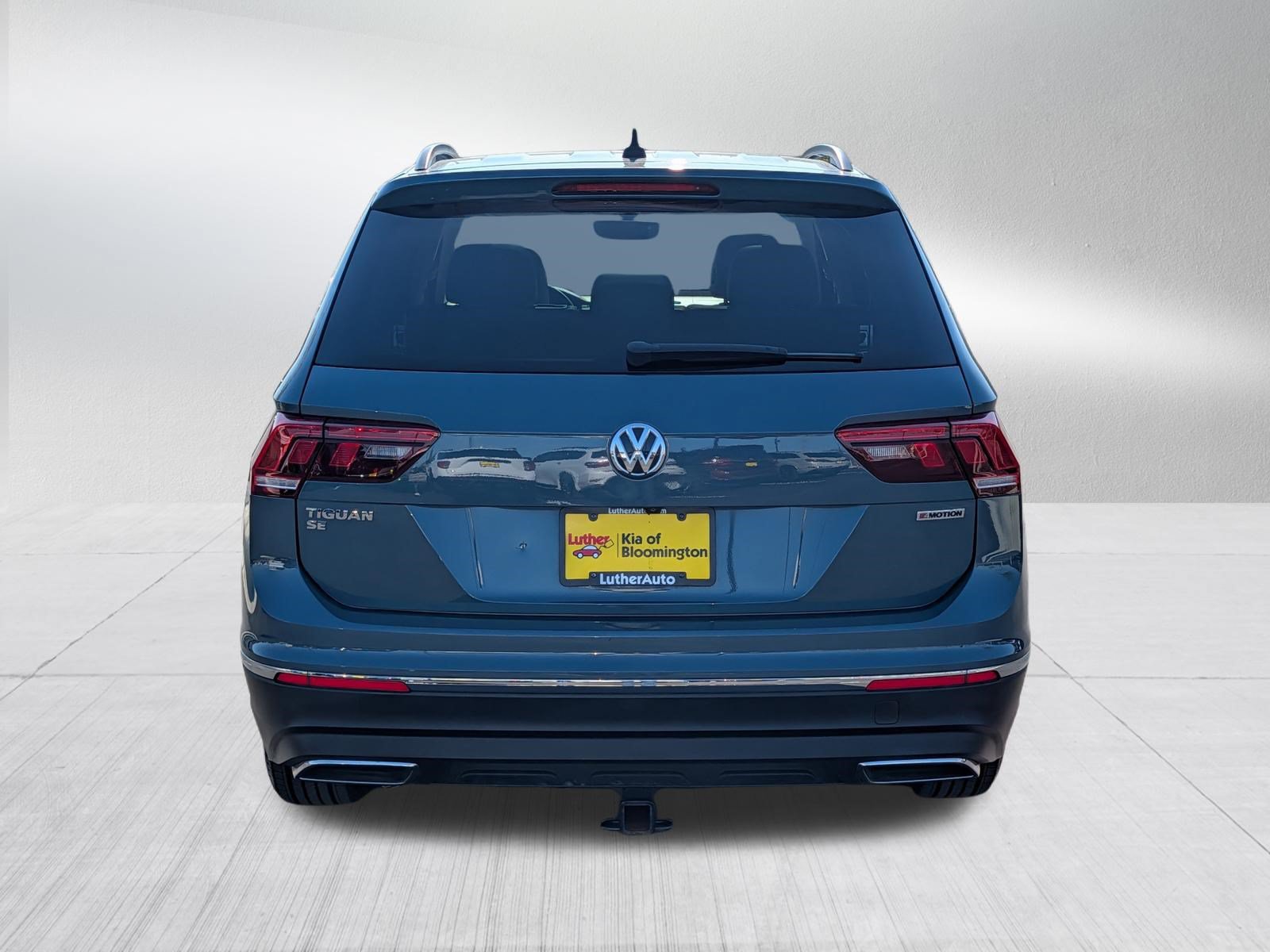 Used 2020 Volkswagen Tiguan SE w/ Panoramic Sunroof Package AWD/4WD image 6