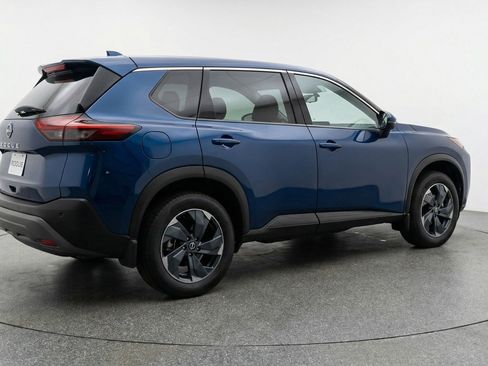 Used 2025 Nissan Rogue SV FWD image 9